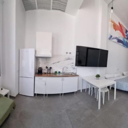 Apartamento deluxe SEVILLA CENTRO con PISCINA CLIMATIZADA PRIVADA Esterno foto