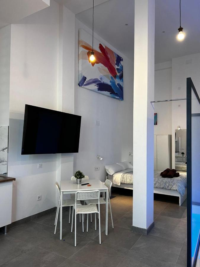 Apartamento deluxe SEVILLA CENTRO con PISCINA CLIMATIZADA PRIVADA Esterno foto