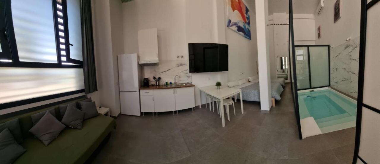 Apartamento deluxe SEVILLA CENTRO con PISCINA CLIMATIZADA PRIVADA Esterno foto